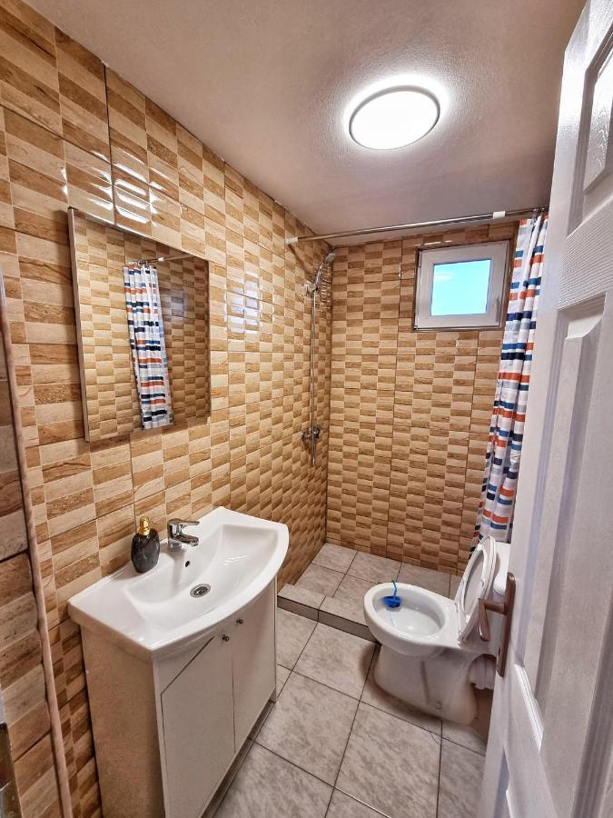 Cabana Varad Coronini Moldova Veche 外观 照片