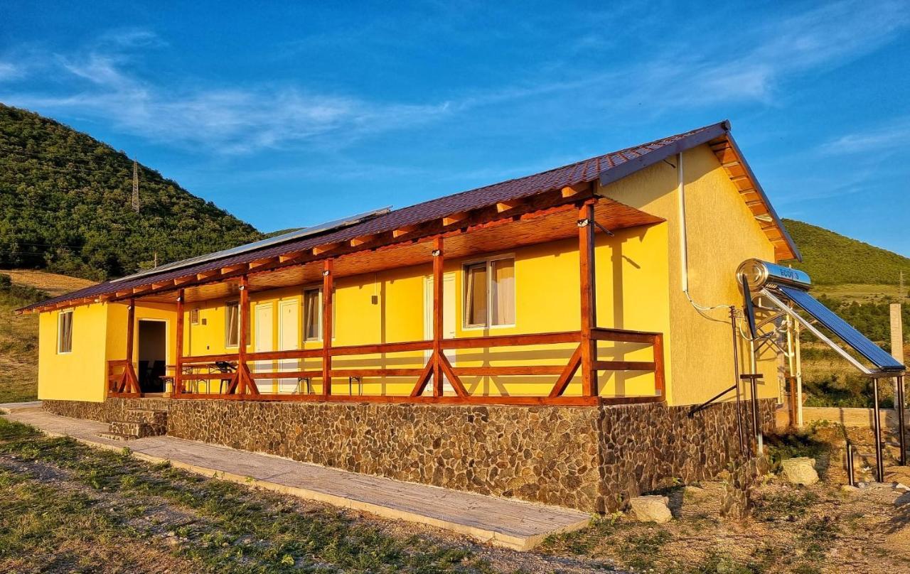 Cabana Varad Coronini Moldova Veche 外观 照片