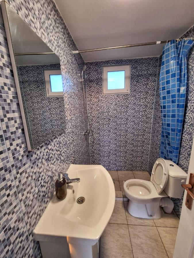 Cabana Varad Coronini Moldova Veche 外观 照片