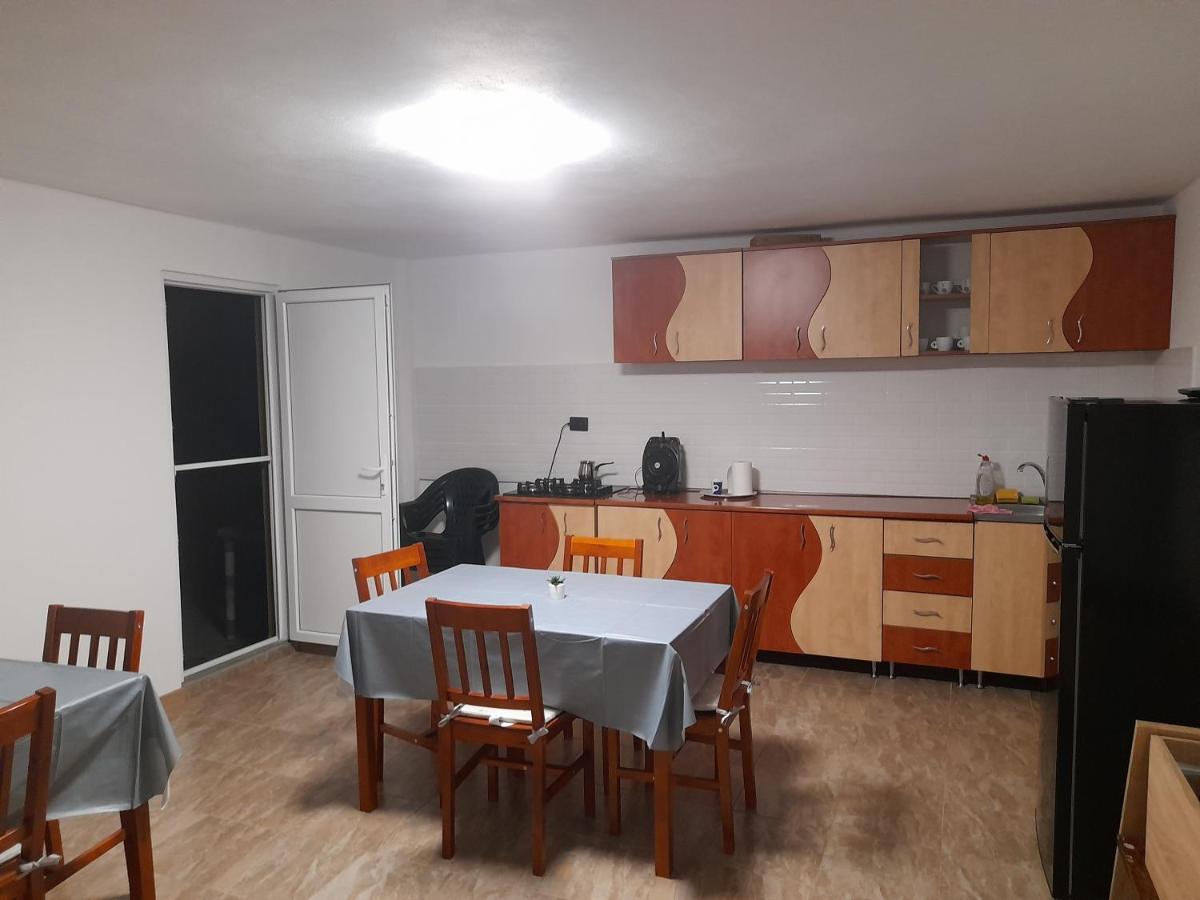 Cabana Varad Coronini Moldova Veche 外观 照片