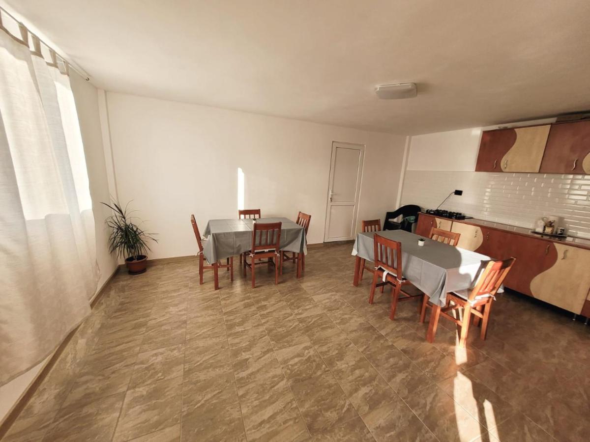 Cabana Varad Coronini Moldova Veche 外观 照片