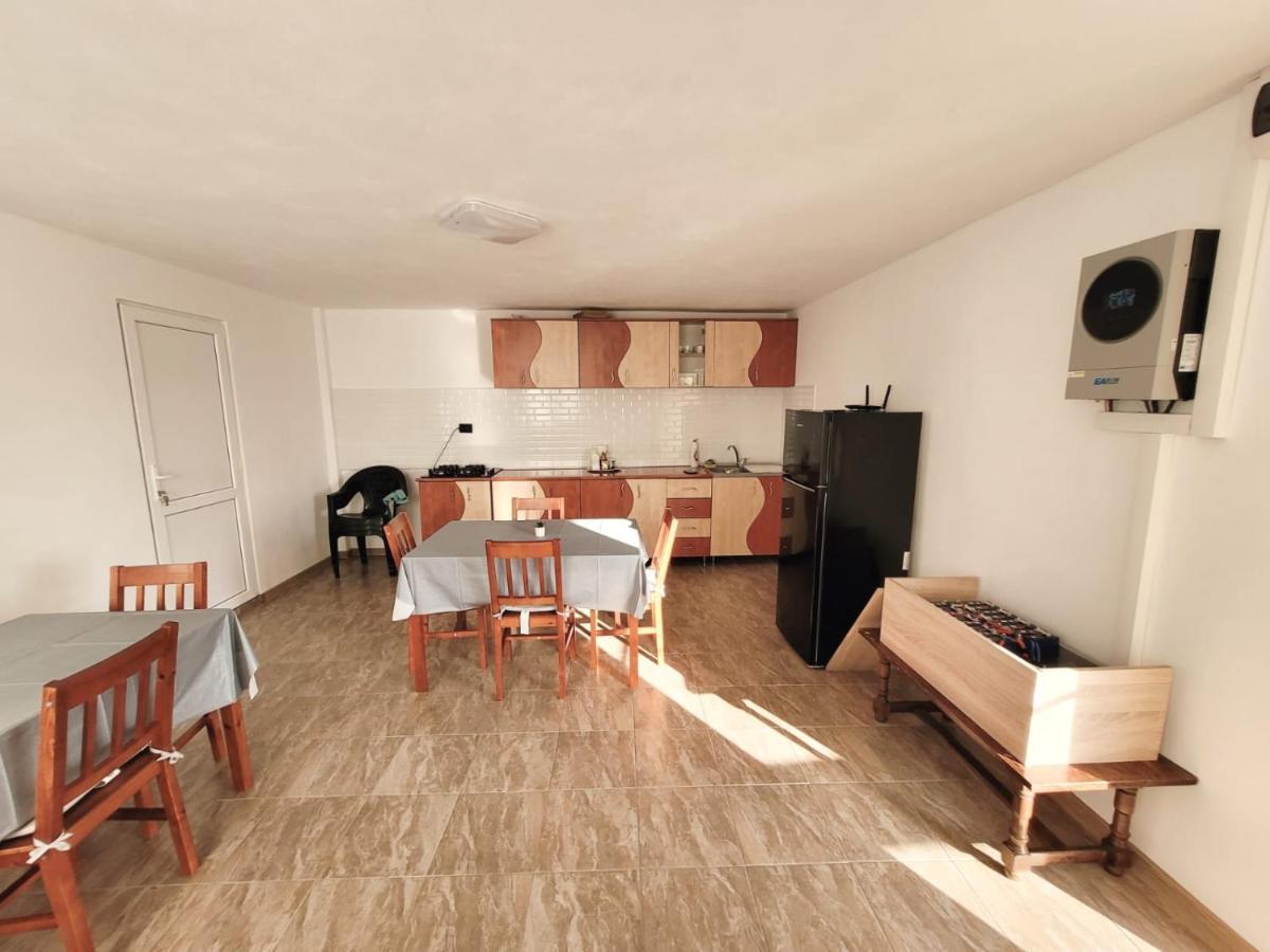Cabana Varad Coronini Moldova Veche 外观 照片