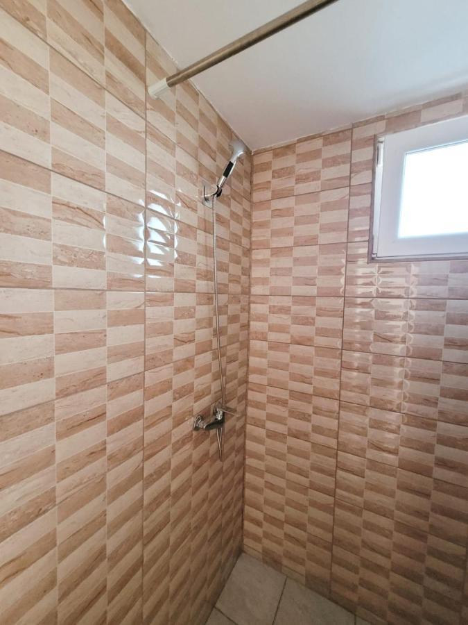 Cabana Varad Coronini Moldova Veche 外观 照片