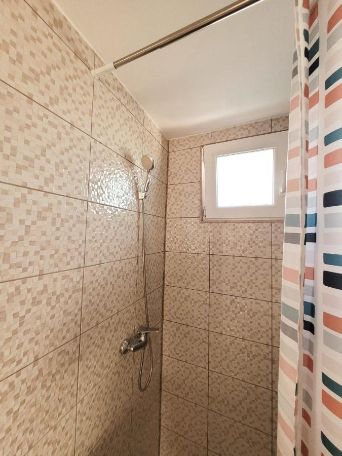 Cabana Varad Coronini Moldova Veche 外观 照片