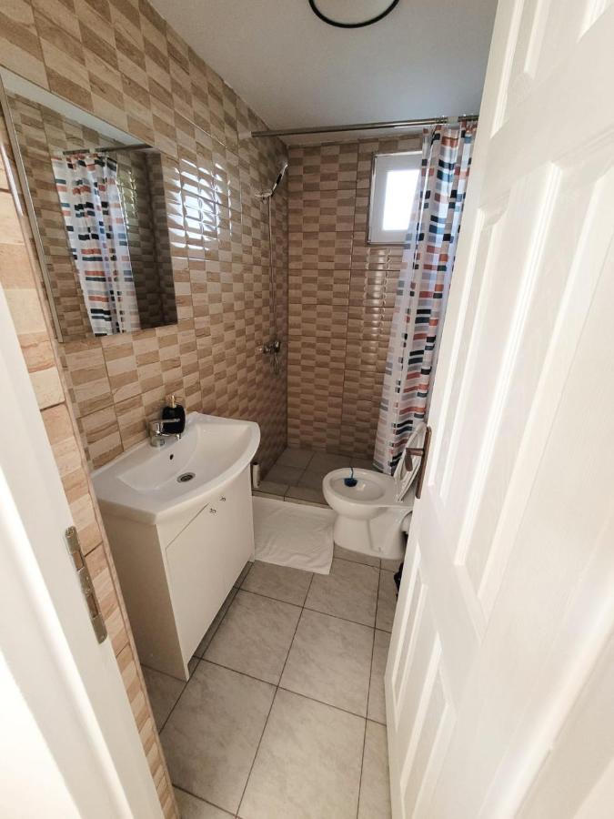 Cabana Varad Coronini Moldova Veche 外观 照片